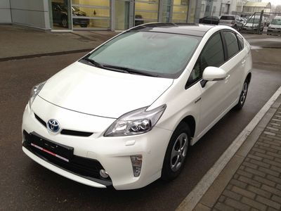 Автостекла Toyota Prius ZVW30 c установкой в Москве